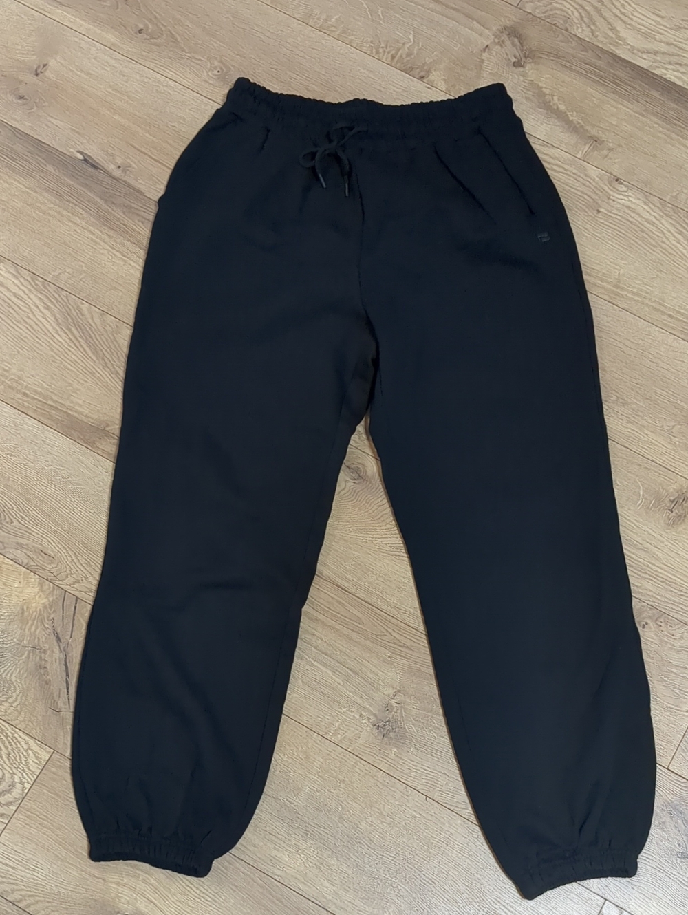 NWT Fabletics Black Sweatpants with Elastic Waistband Women's Small Tall - Picture 2 of 12